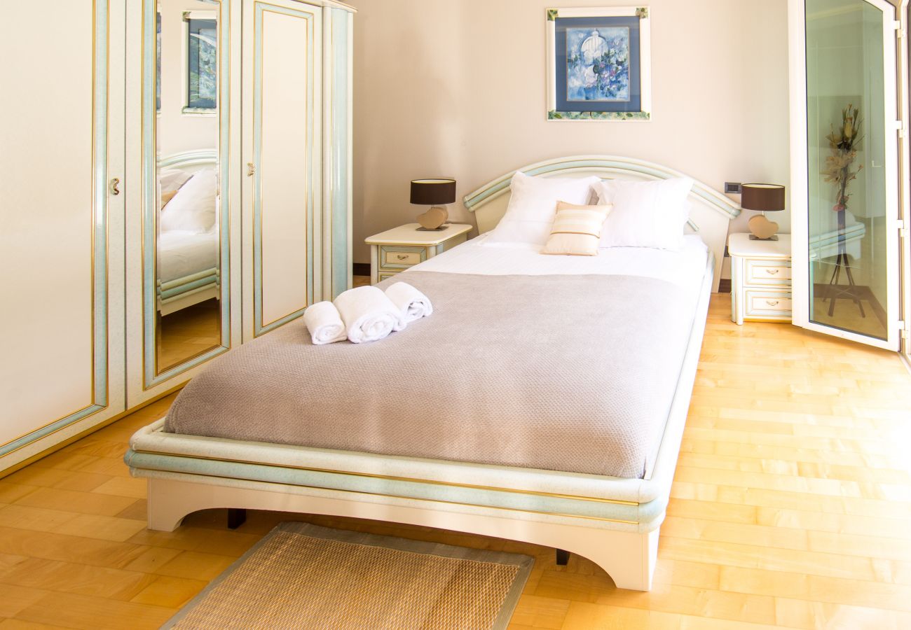 Villa in Antibes - VILLA PARADISIO