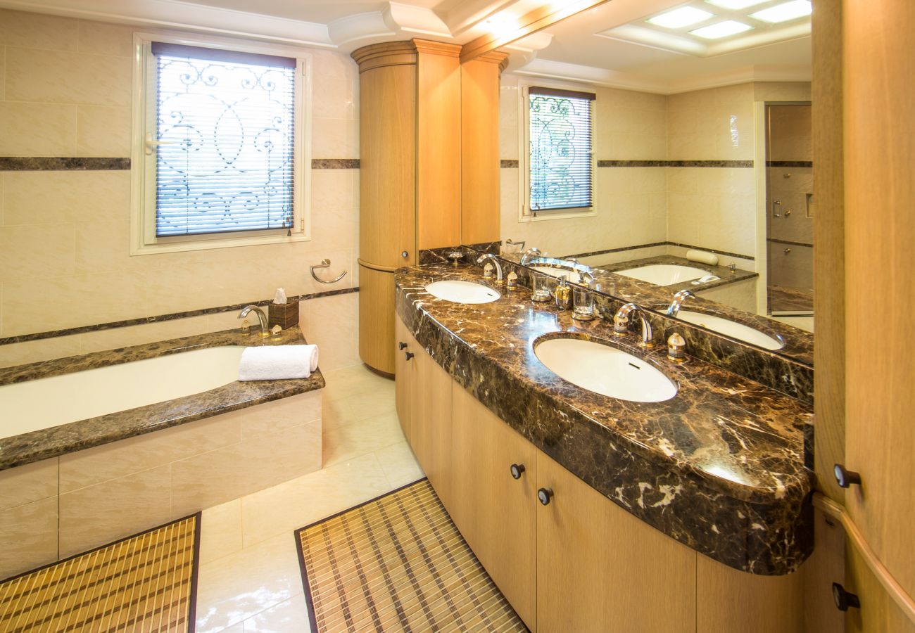 Villa in Antibes - VILLA PARADISIO