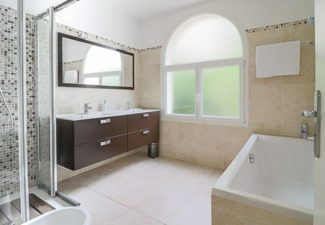 Villa in Juan-les-Pins - VILLA LAURIERS