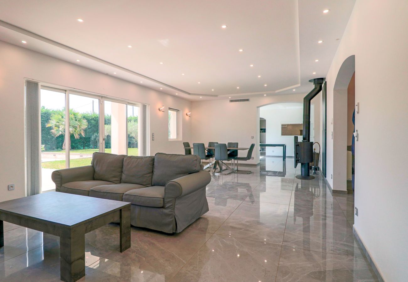 Villa in Antibes - VILLA ROSE