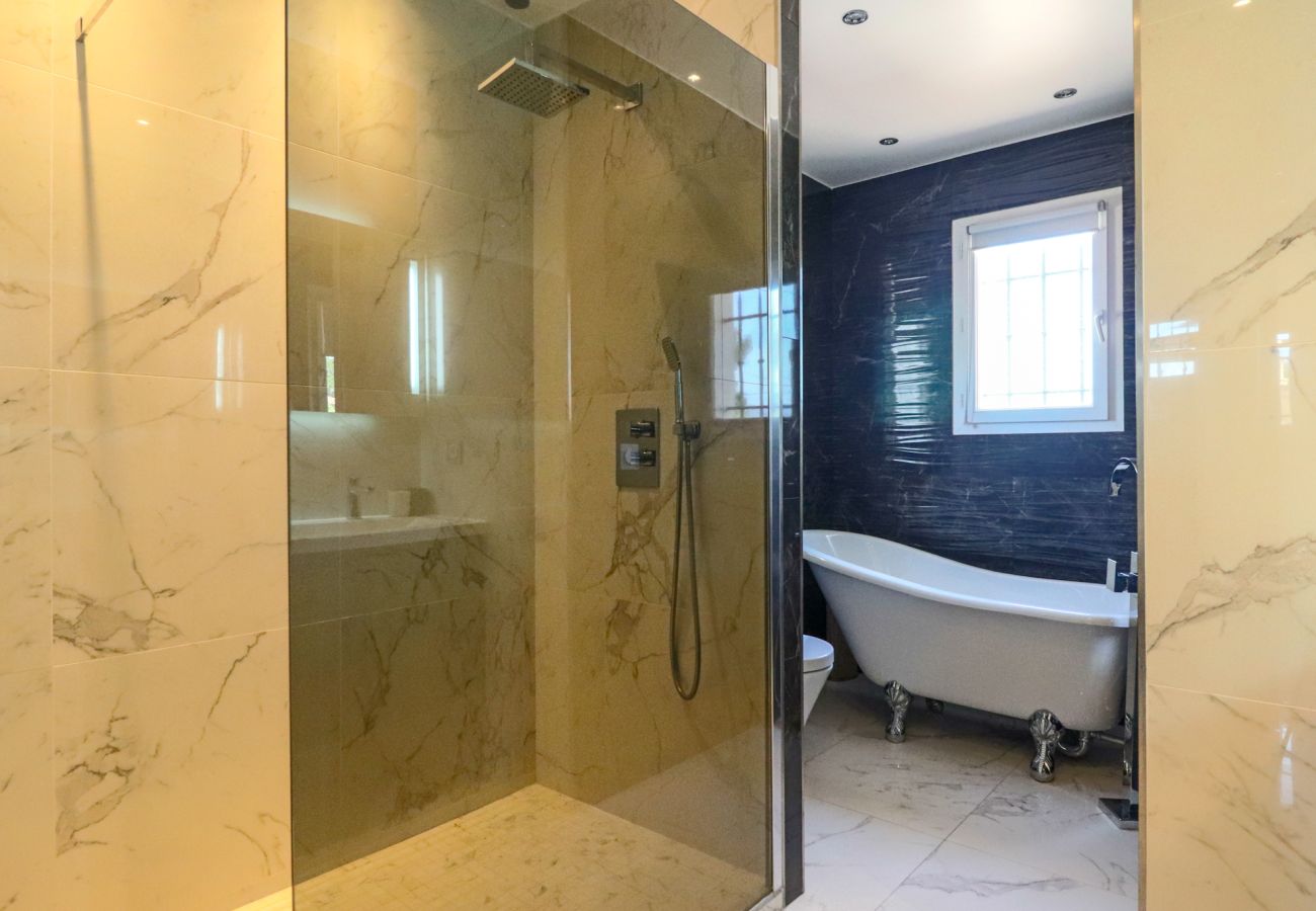 Villa in Antibes - VILLA ROSE