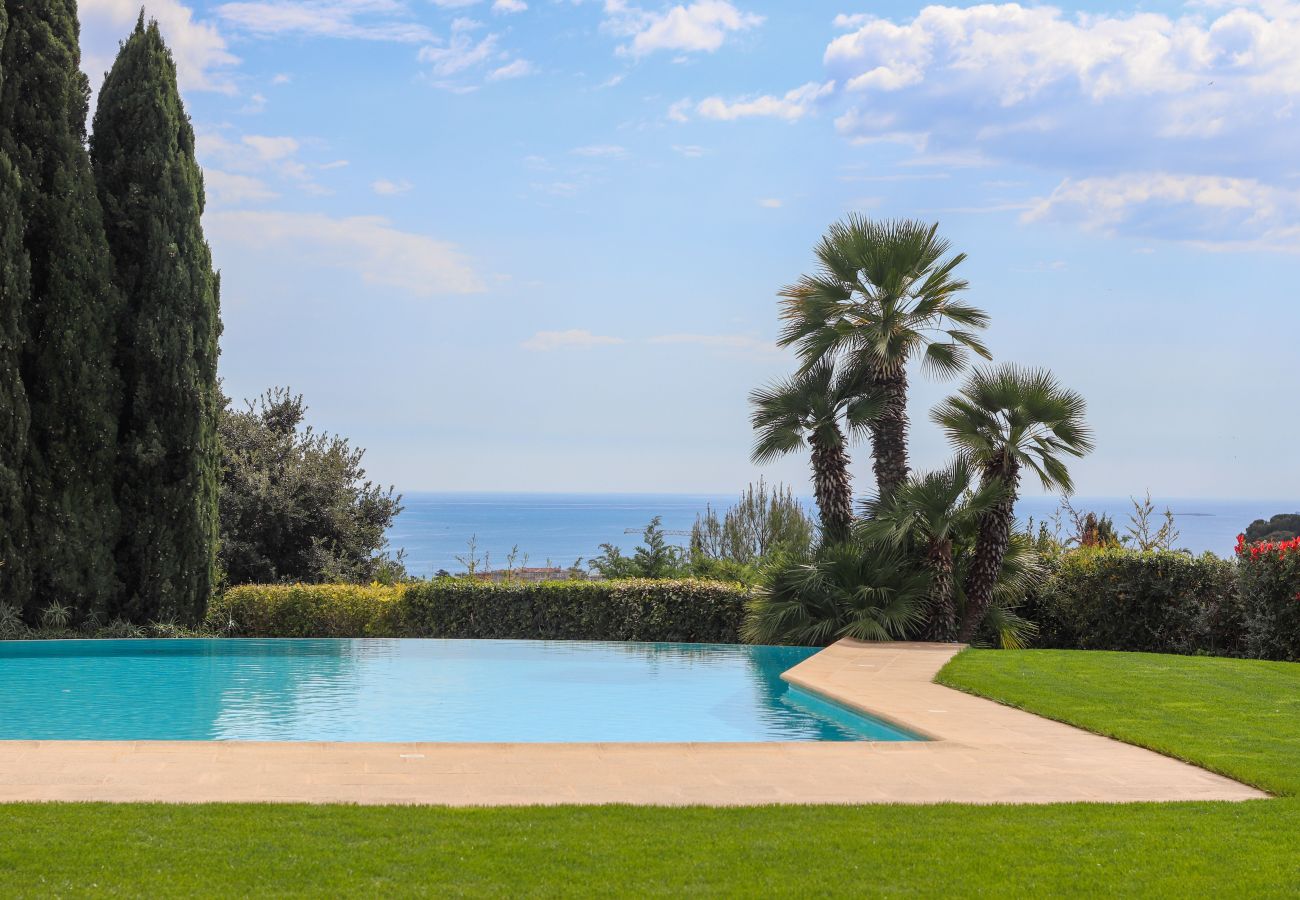 Villa in Antibes - VILLA FORTUNE