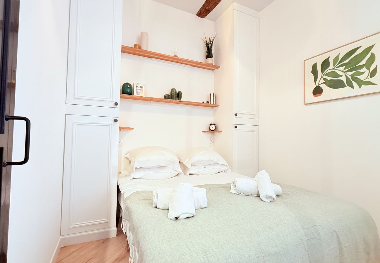 Apartment in Antibes - LES VOLETS BLEUS