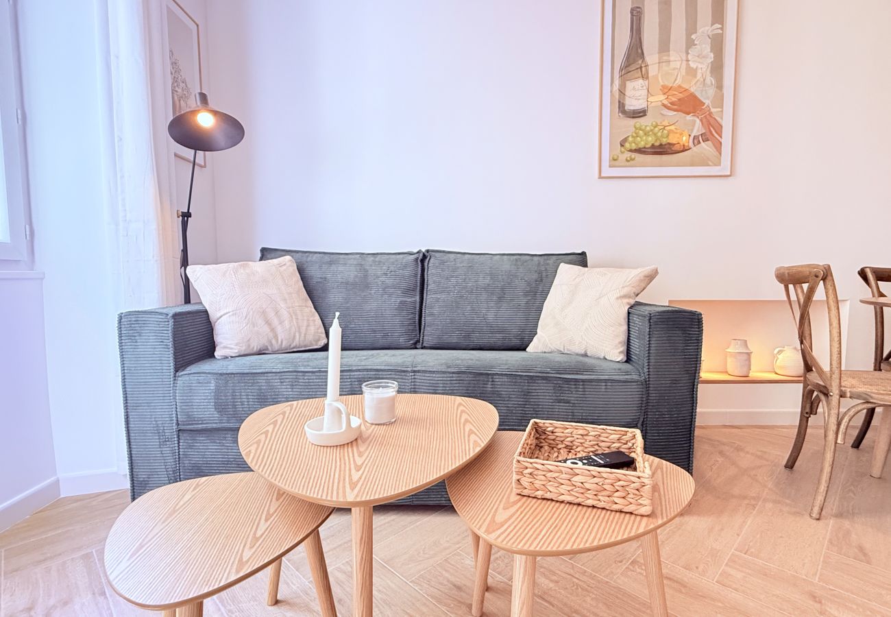 Apartment in Antibes - LES VOLETS BLEUS