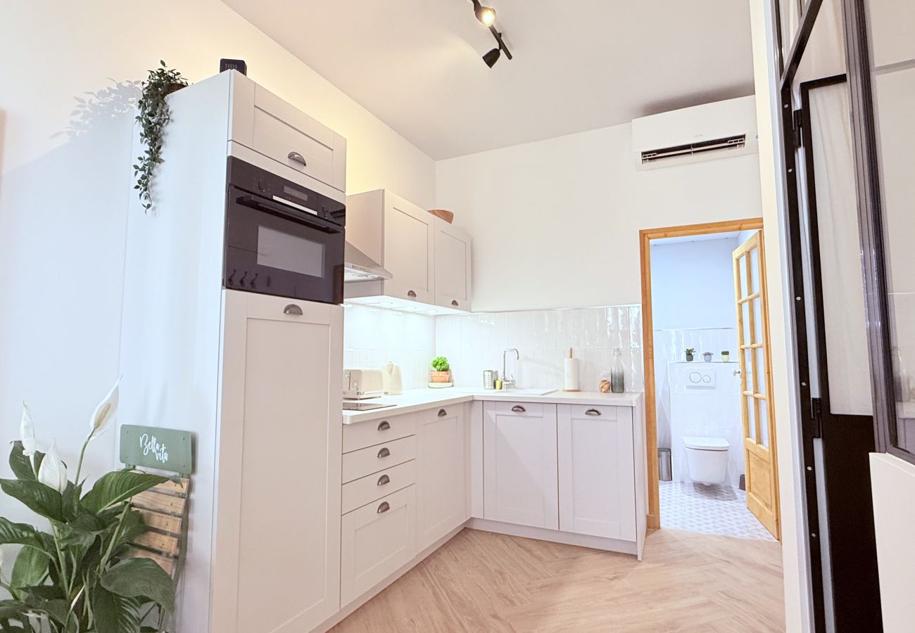 Apartment in Antibes - LES VOLETS BLEUS