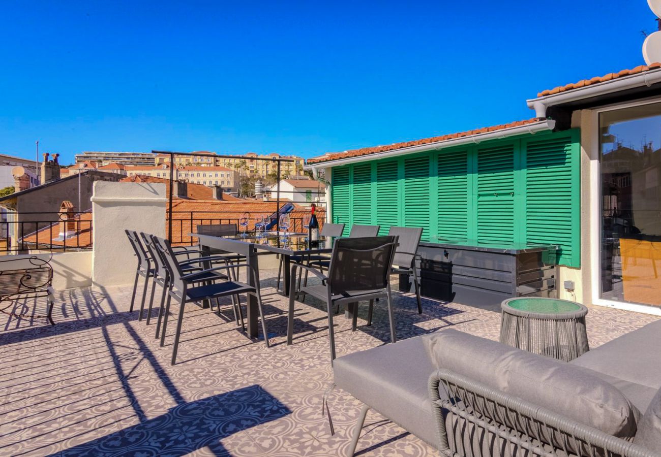 Apartment in Cannes - PENTHOUSE SUQUET