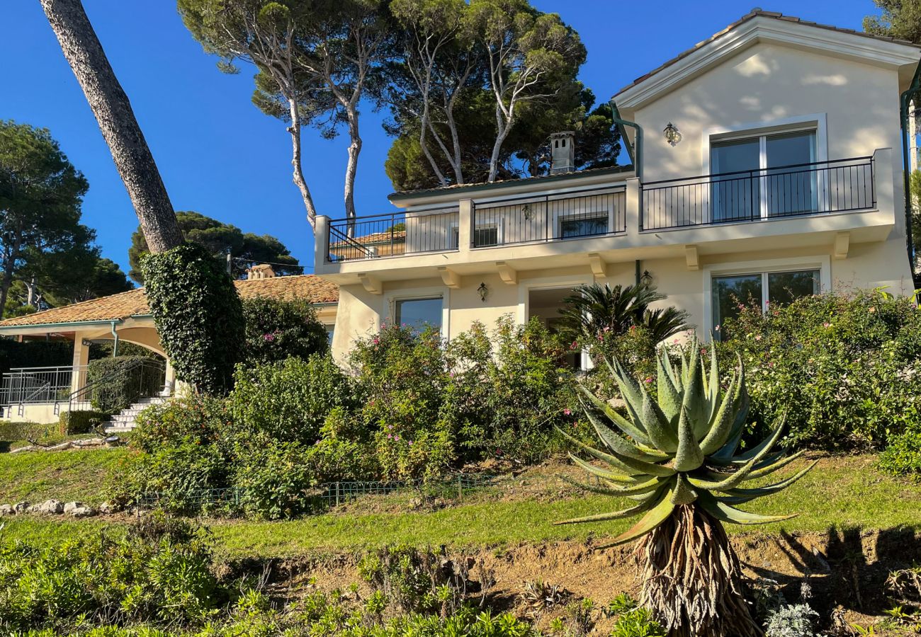 Villa in Antibes - LUNA ROSSA