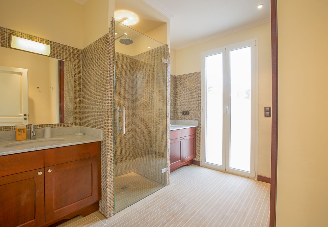 Villa in Antibes - VILLA CANTONNADE