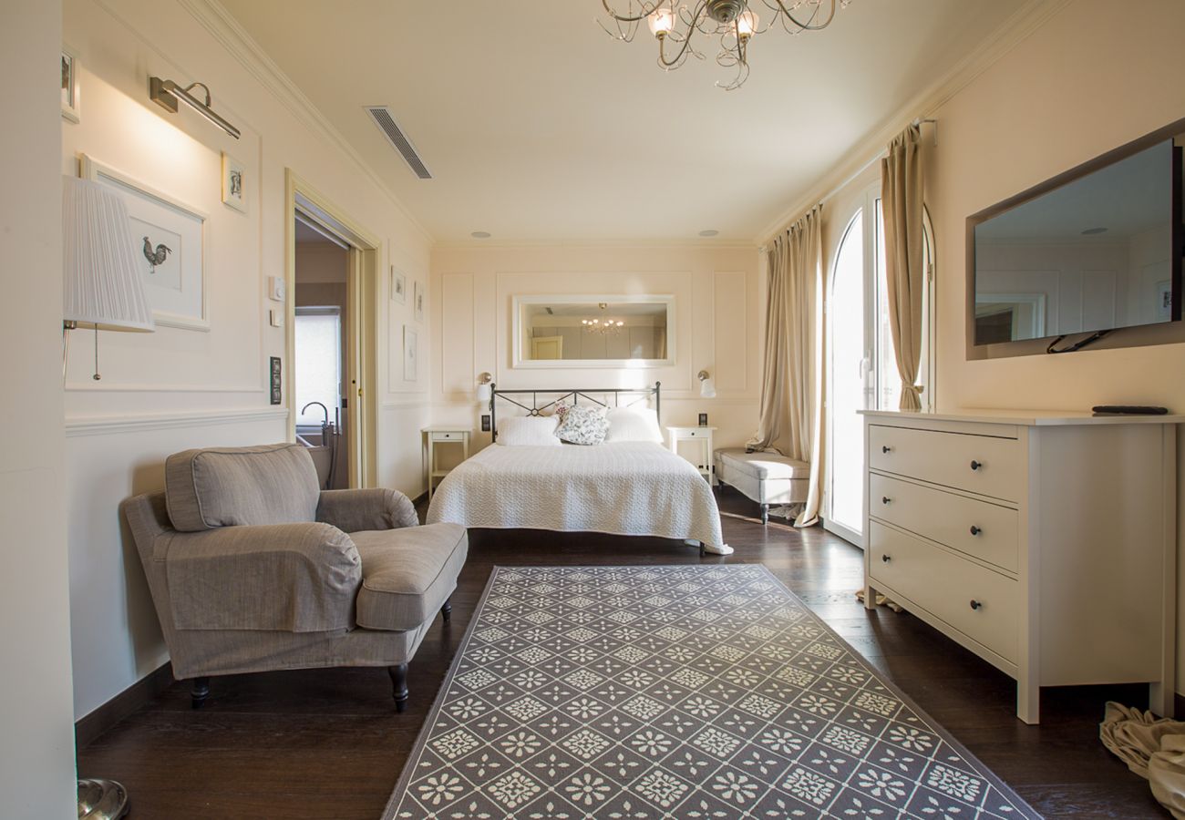 Villa in Antibes - VILLA CANTONNADE