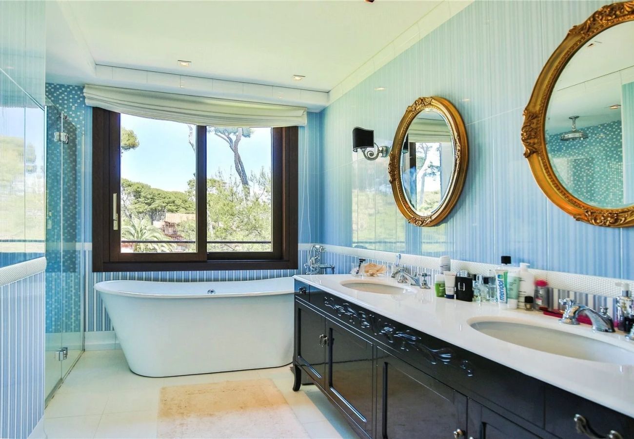 Villa in Antibes - VILLA KARIN