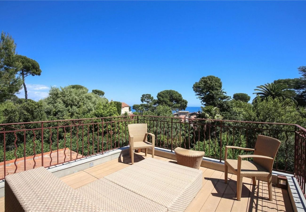Villa in Antibes - VILLA KARIN