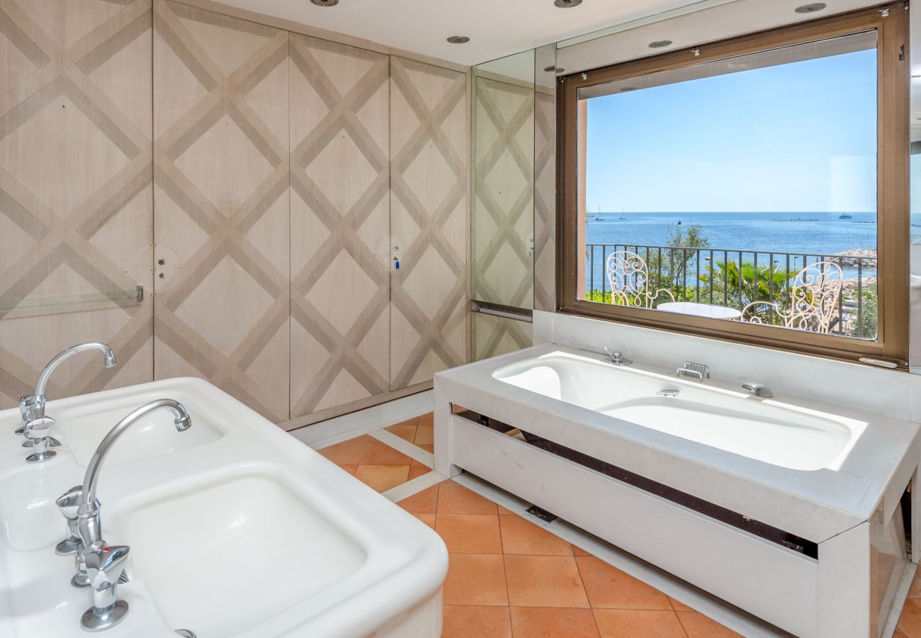 Villa in Antibes - VILLA BAGATELLE