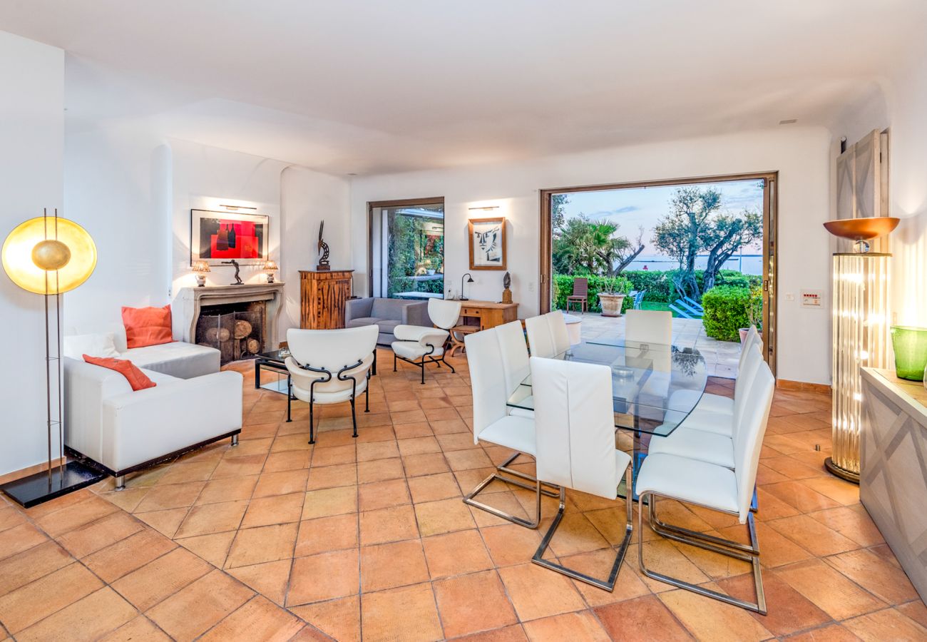 Villa in Antibes - VILLA BAGATELLE