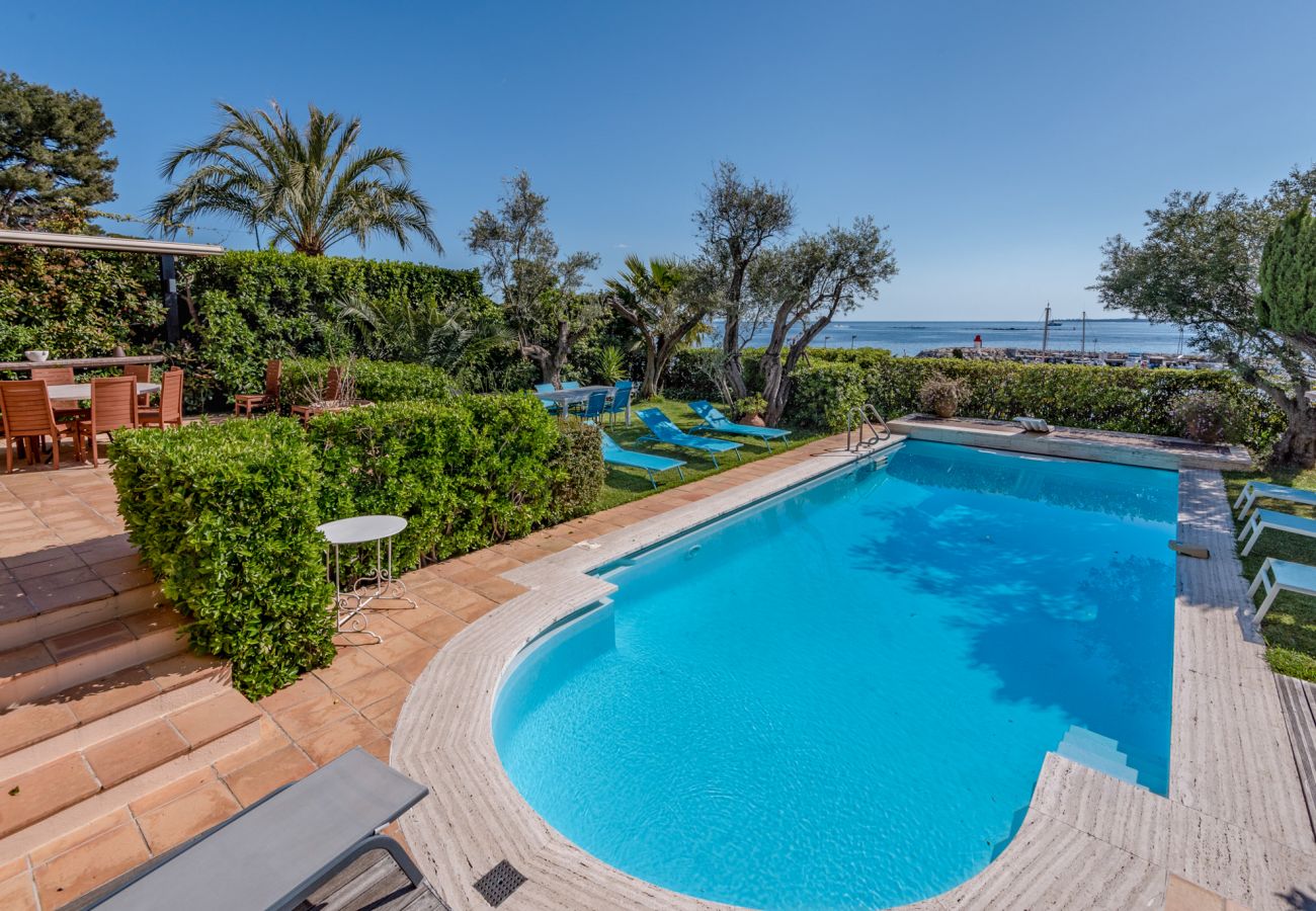 Villa in Antibes - VILLA BAGATELLE
