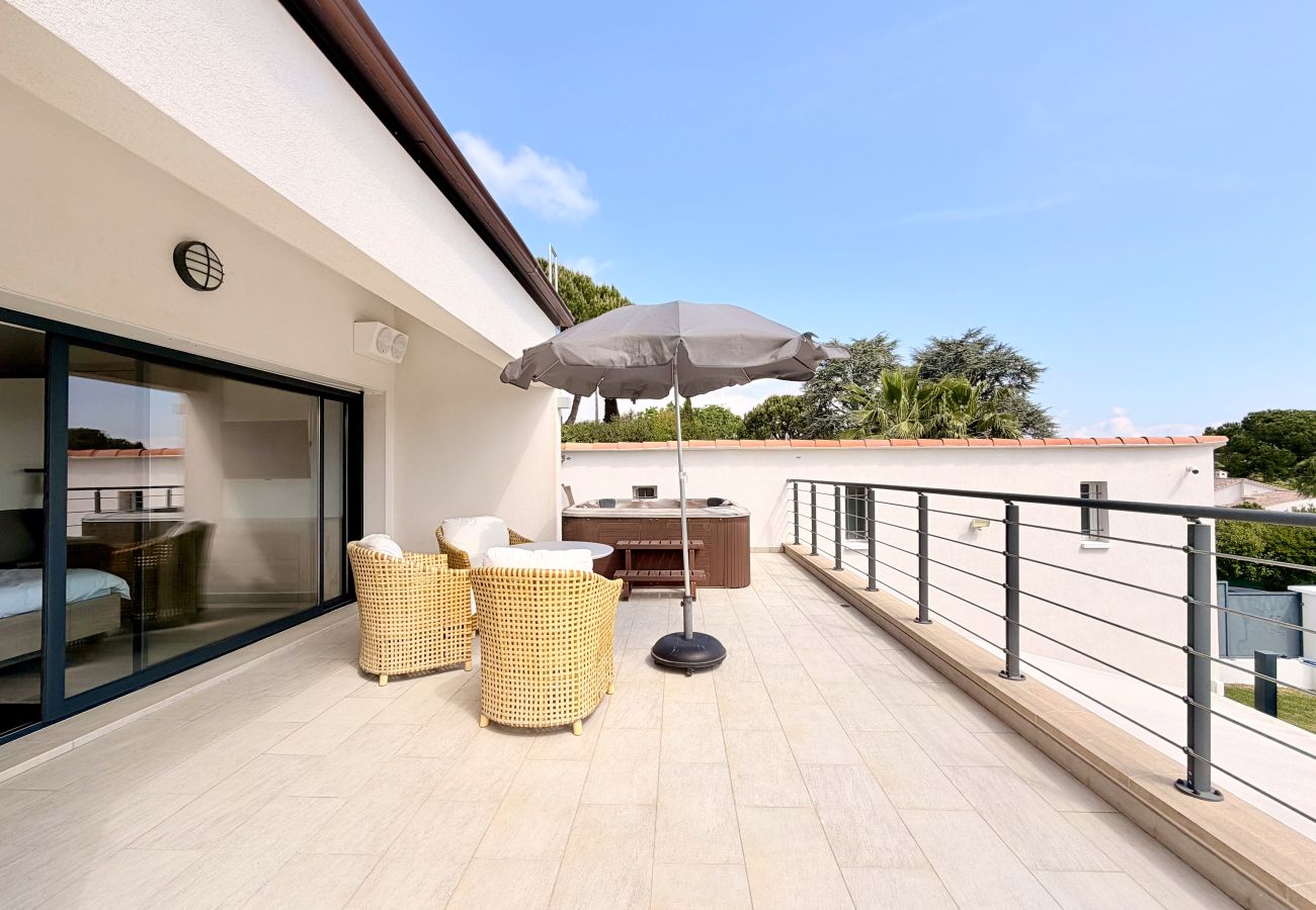Villa in Antibes - VILLA IBIZA