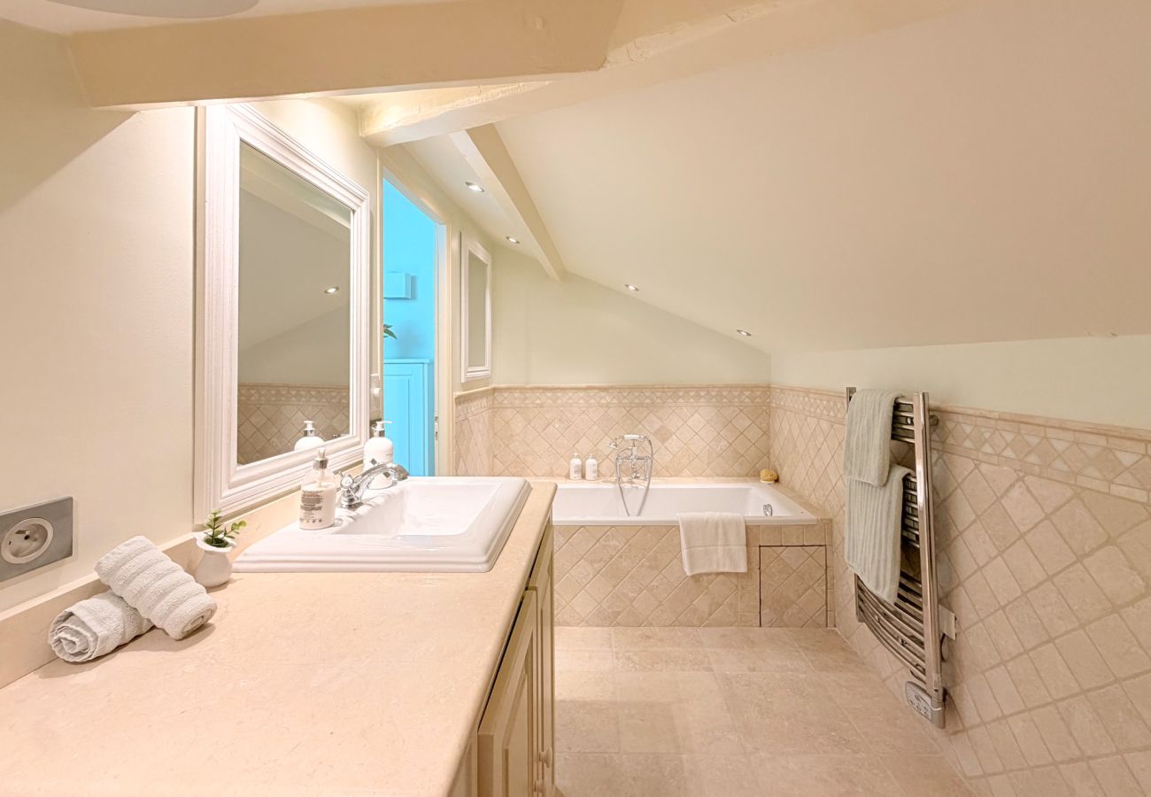 Villa in Antibes - VILLA CLAIR SOLEIL