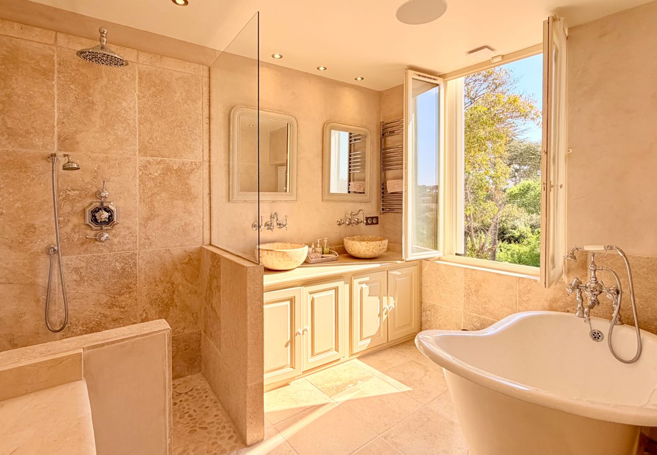 Villa in Antibes - VILLA CLAIR SOLEIL