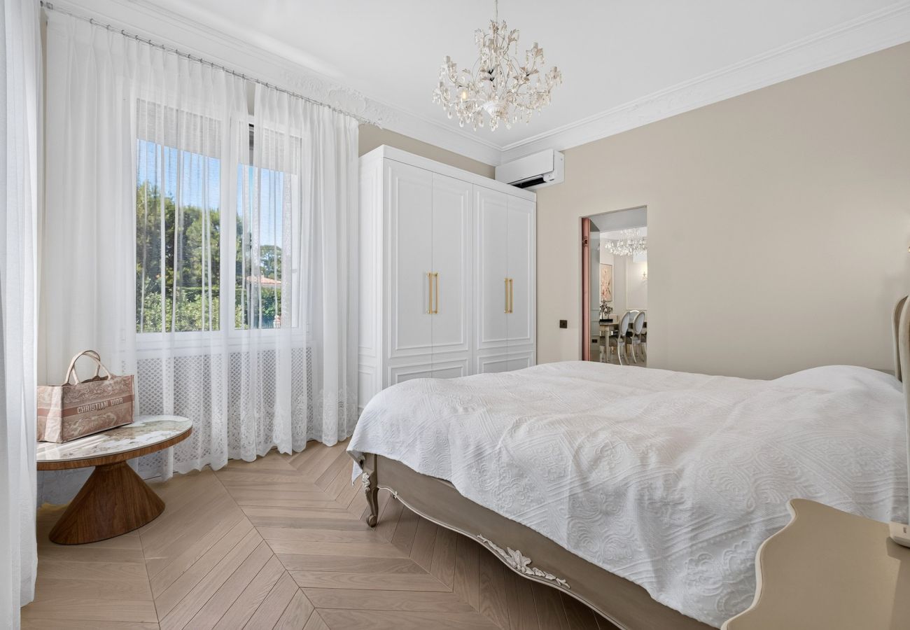 Villa in Antibes - VILLA FLORE