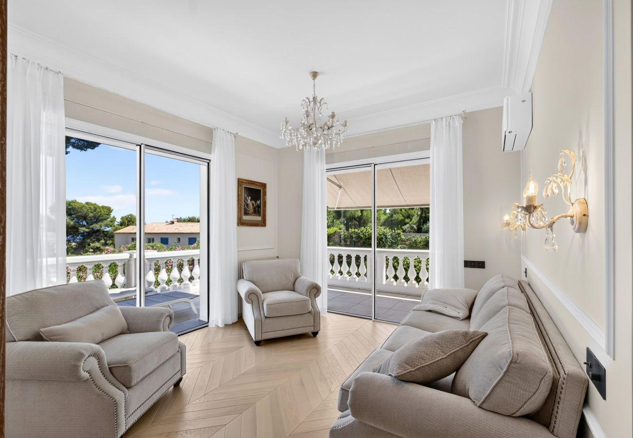 Villa in Antibes - VILLA FLORE