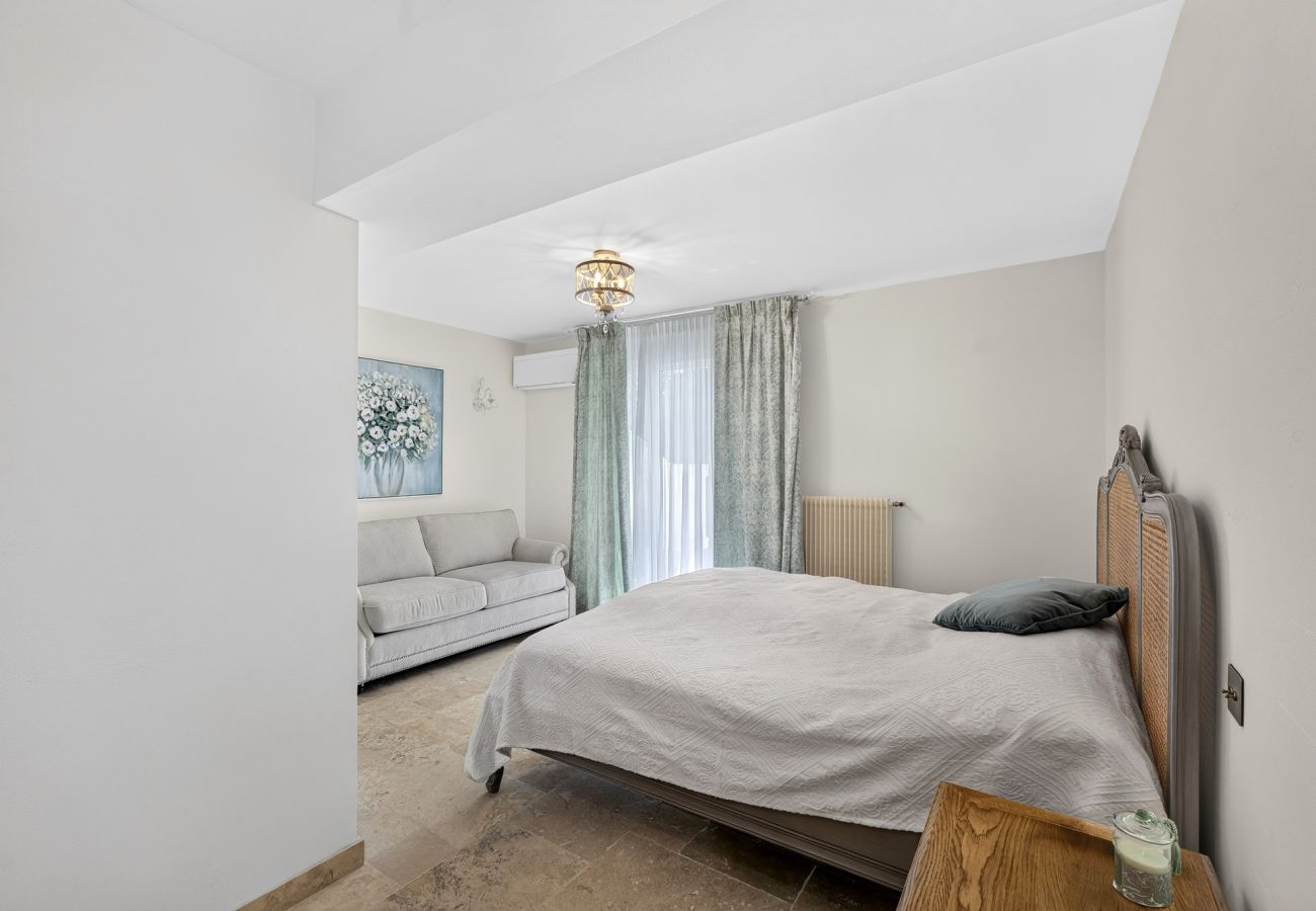 Villa in Antibes - VILLA FLORE
