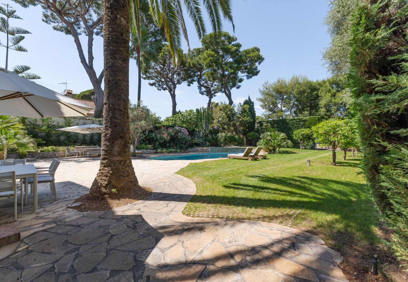 Villa in Antibes - VILLA FLORE