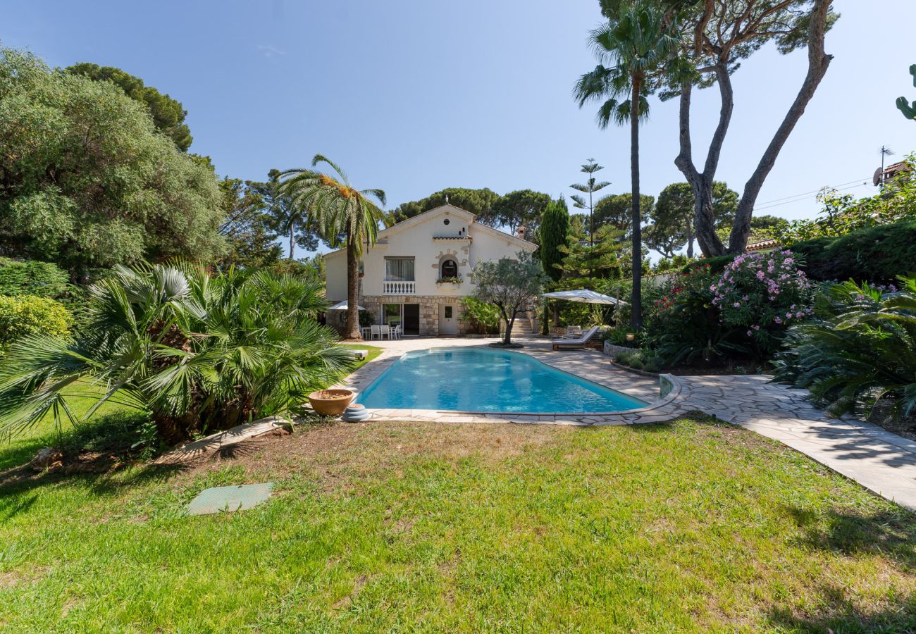 Villa in Antibes - VILLA FLORE