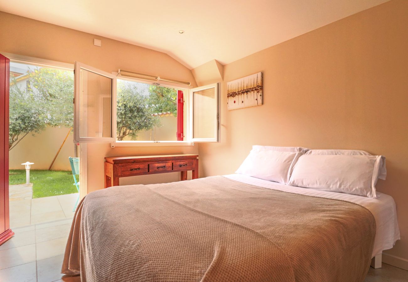 Villa à Juan-les-Pins - VILLA LAURIERS