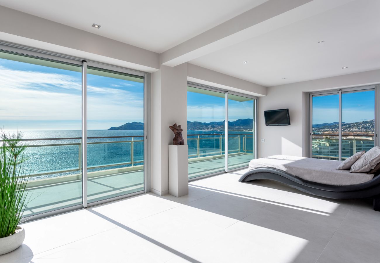 Appartement à Cannes-la-Bocca - LA MER 