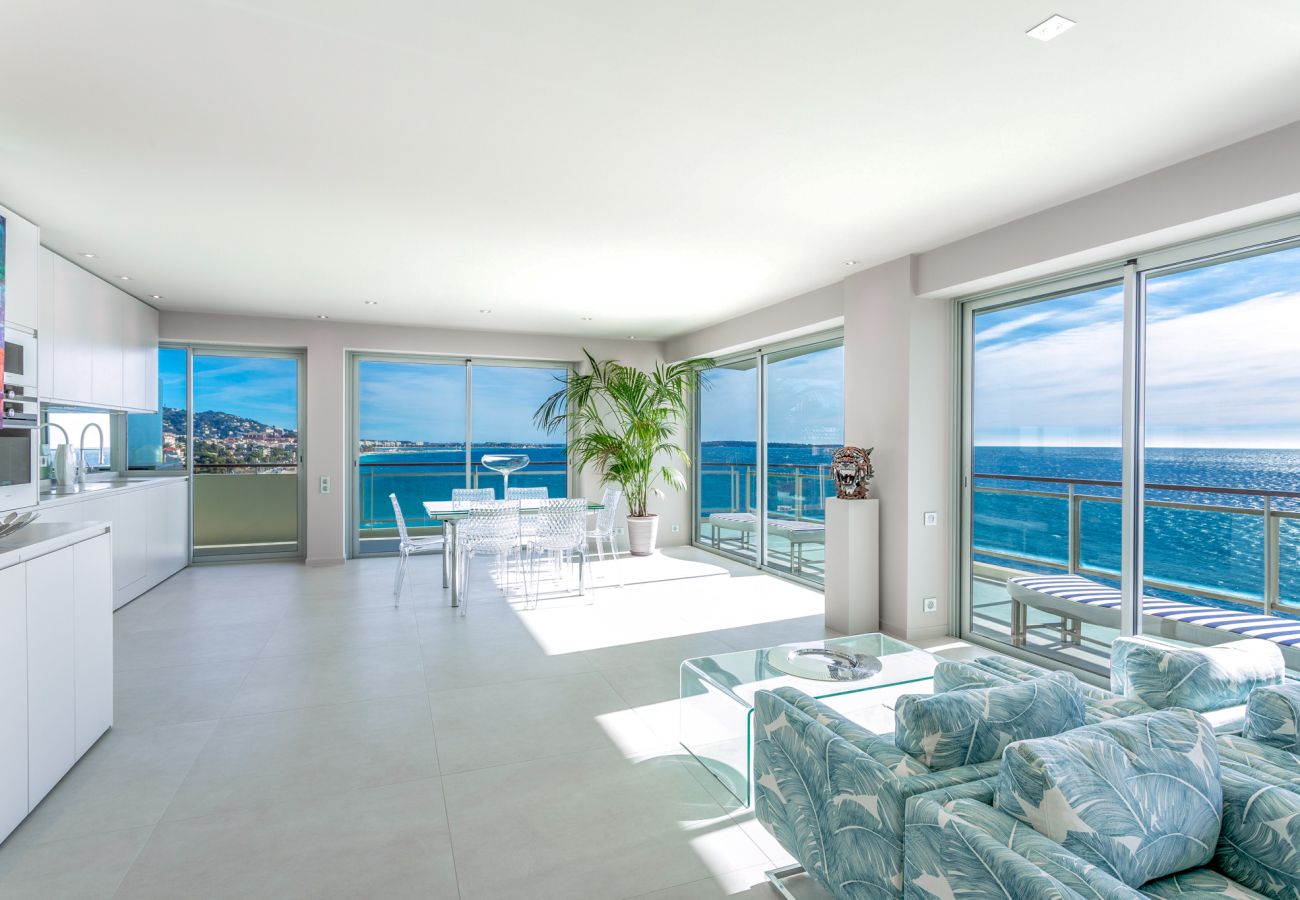 Appartement à Cannes-la-Bocca - LA MER 