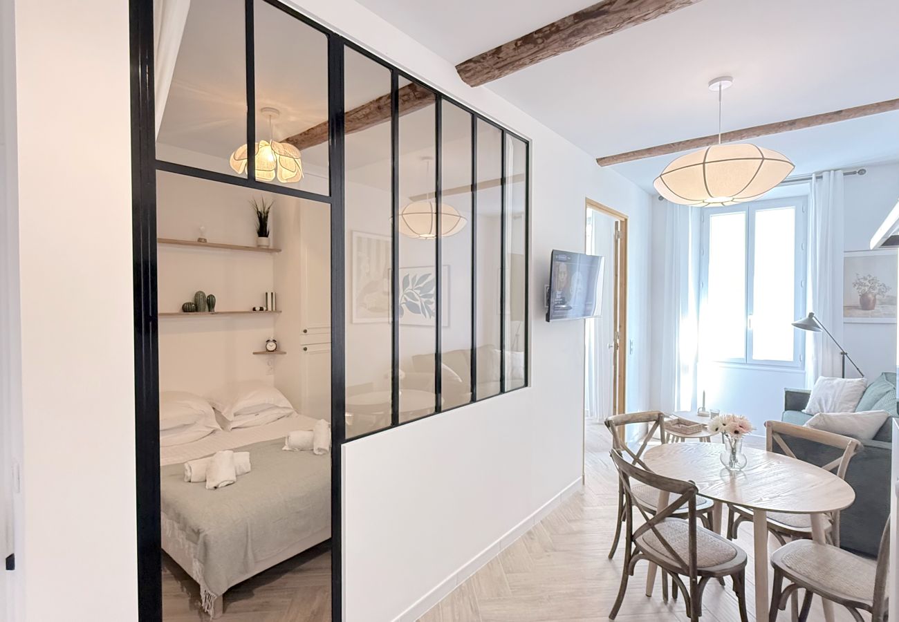 Appartement à Antibes - LES VOLETS BLEUS