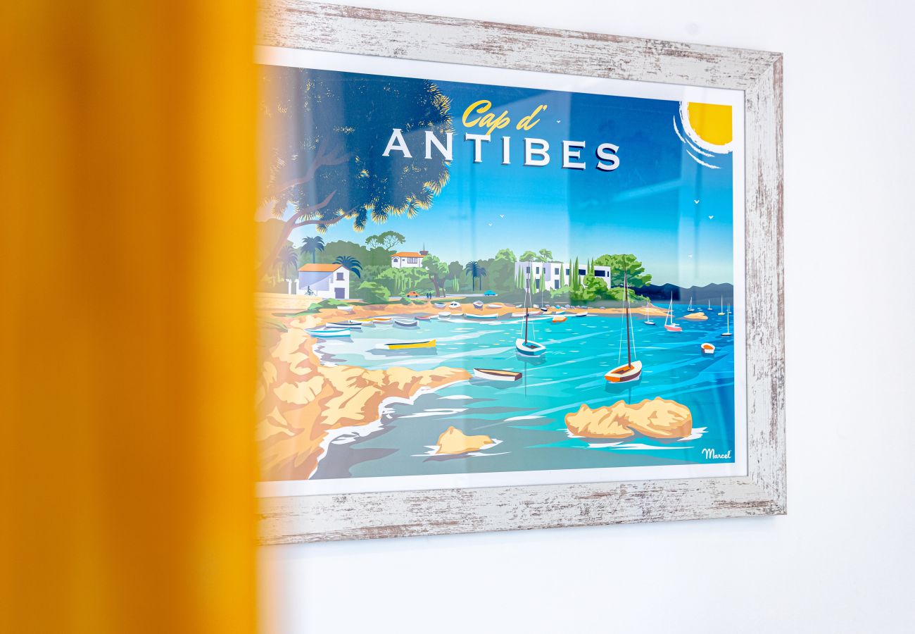 Appartement à Antibes - LES VOLETS BLEUS