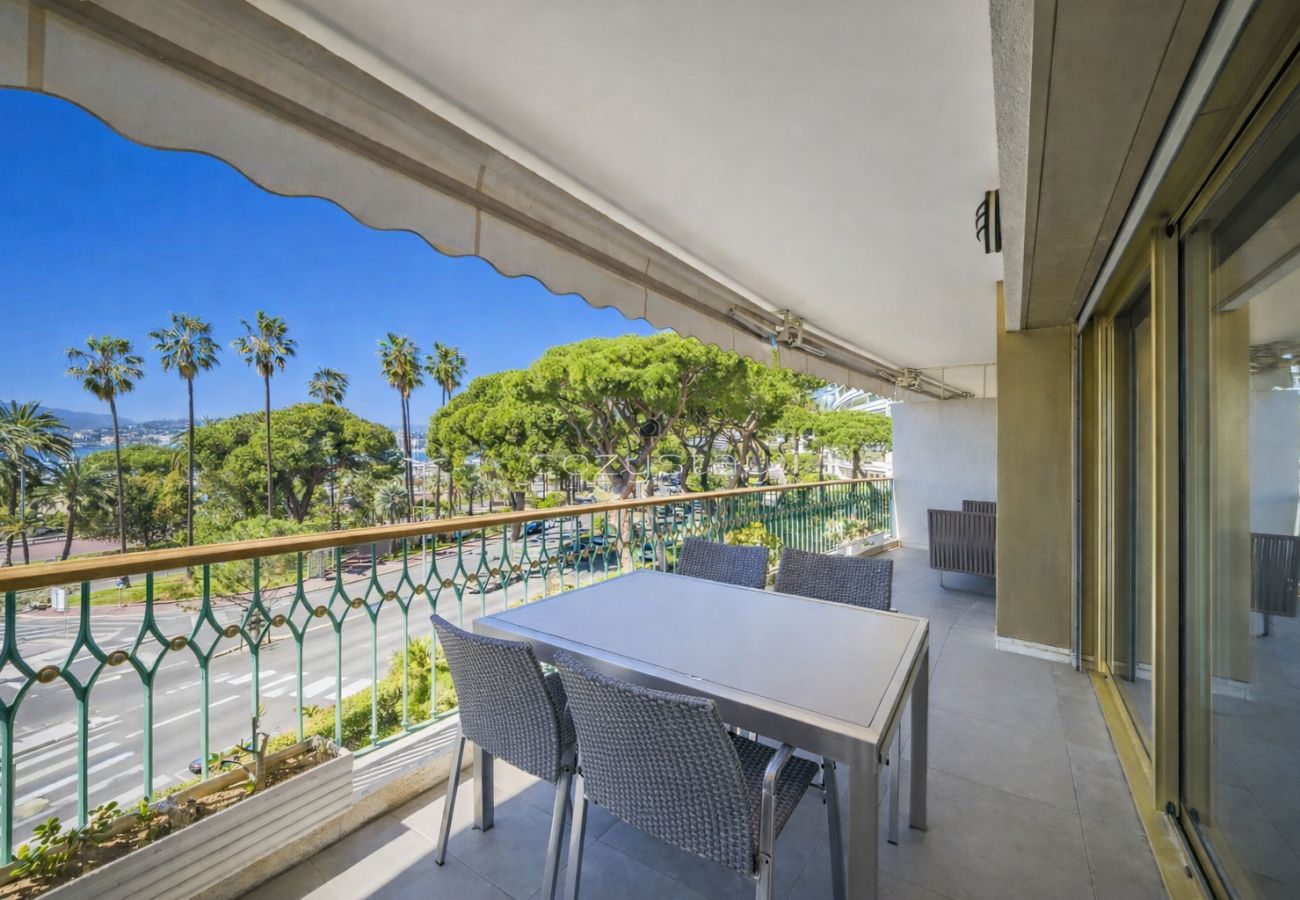 Appartement à Cannes - LE CROISETTE