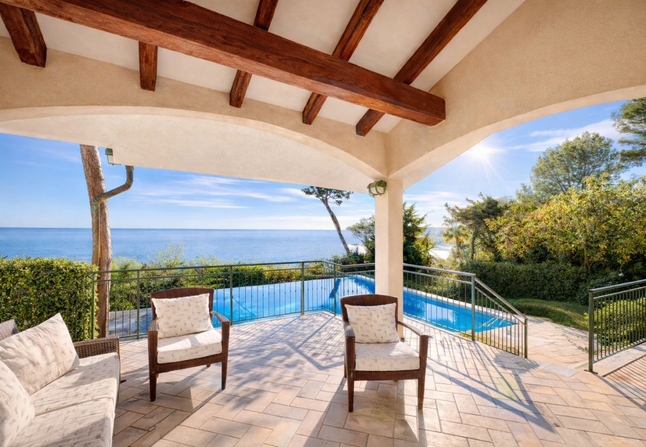 Villa à Antibes - LUNA ROSSA