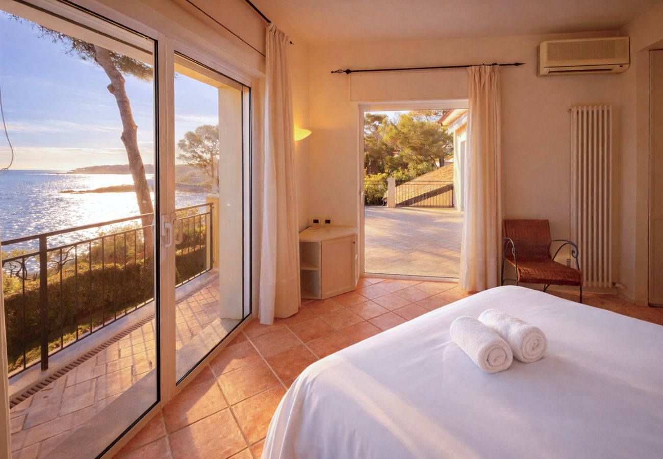 Villa à Antibes - LUNA ROSSA