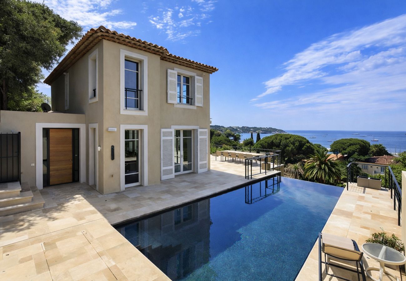 Villa à Antibes - VILLA RAPA NUI