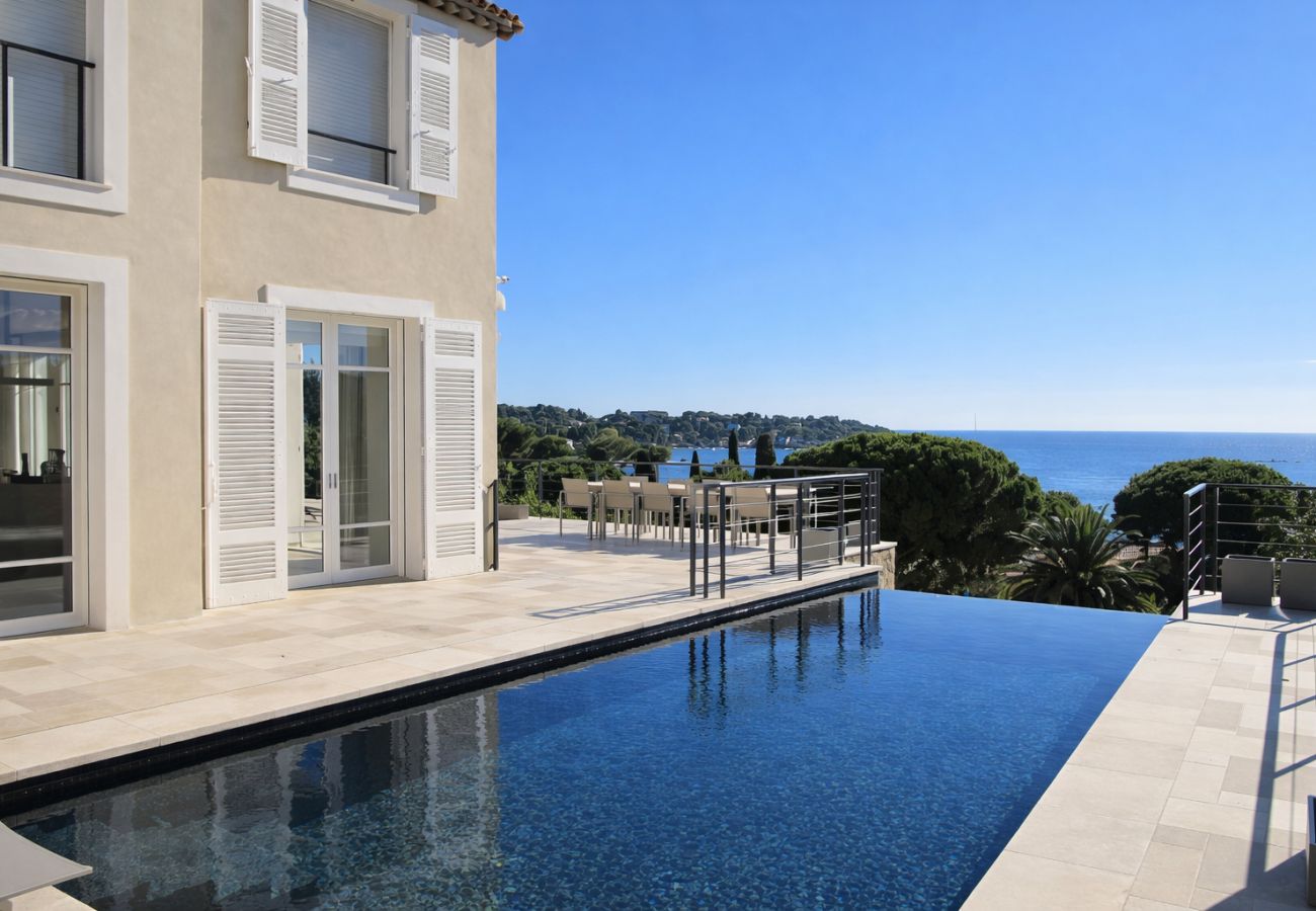 Villa à Antibes - VILLA RAPA NUI