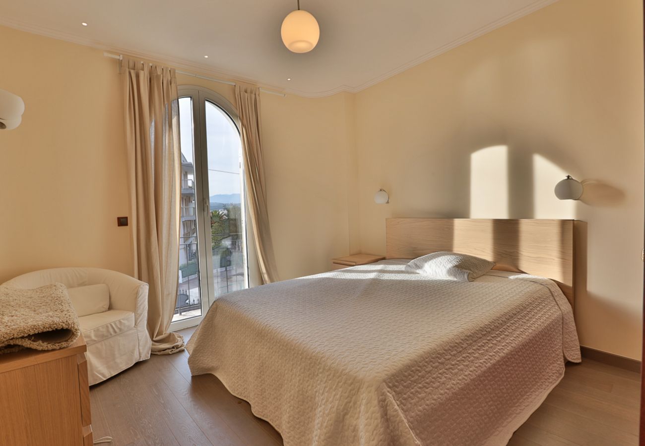 Villa à Antibes - VILLA CANTONNADE