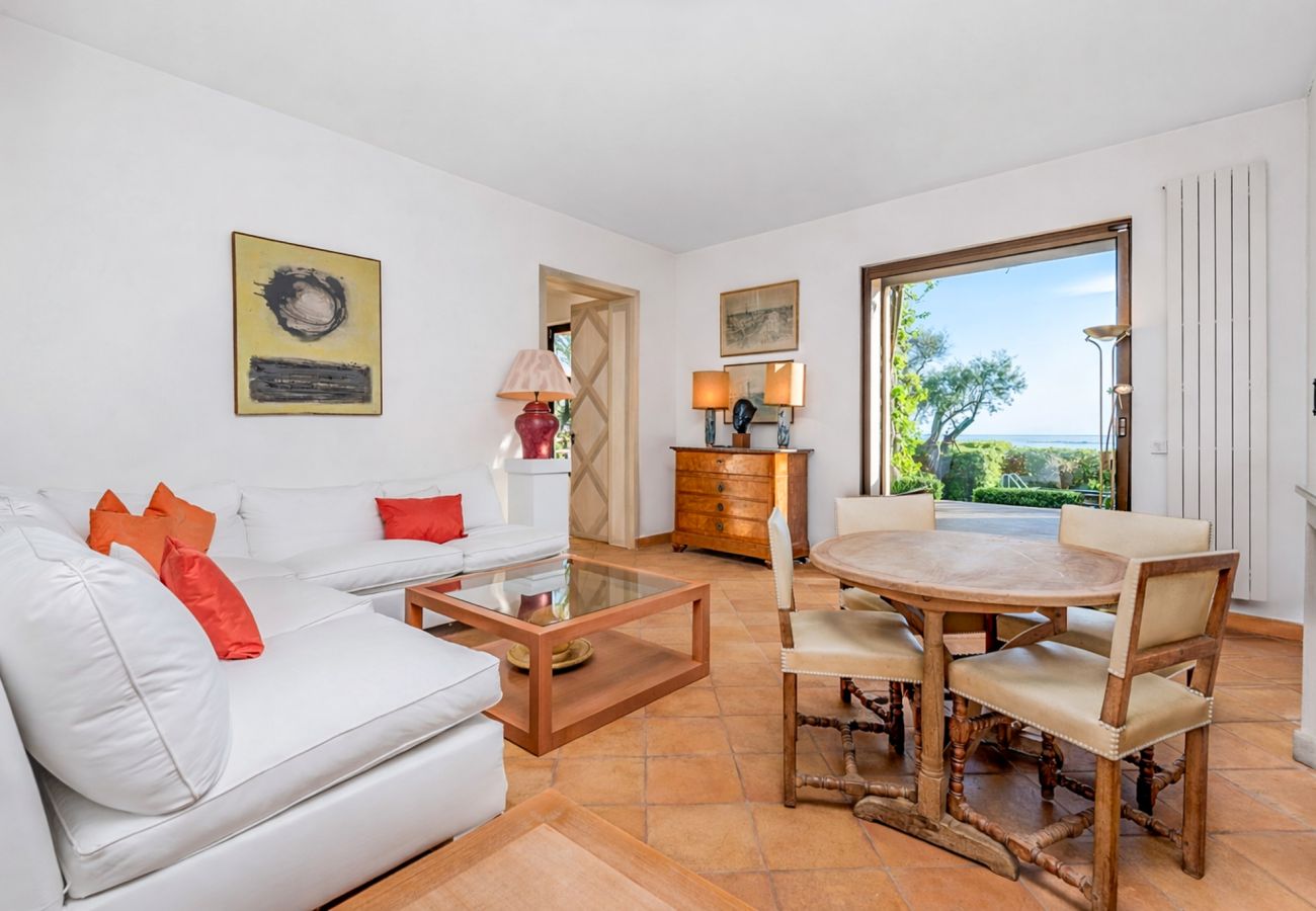 Villa à Antibes - VILLA BAGATELLE