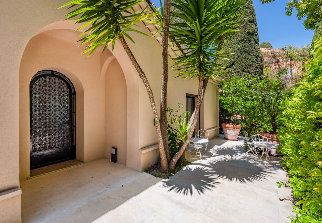 Villa à Antibes - VILLA BAGATELLE