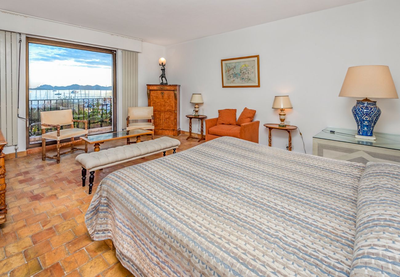 Villa à Antibes - VILLA BAGATELLE