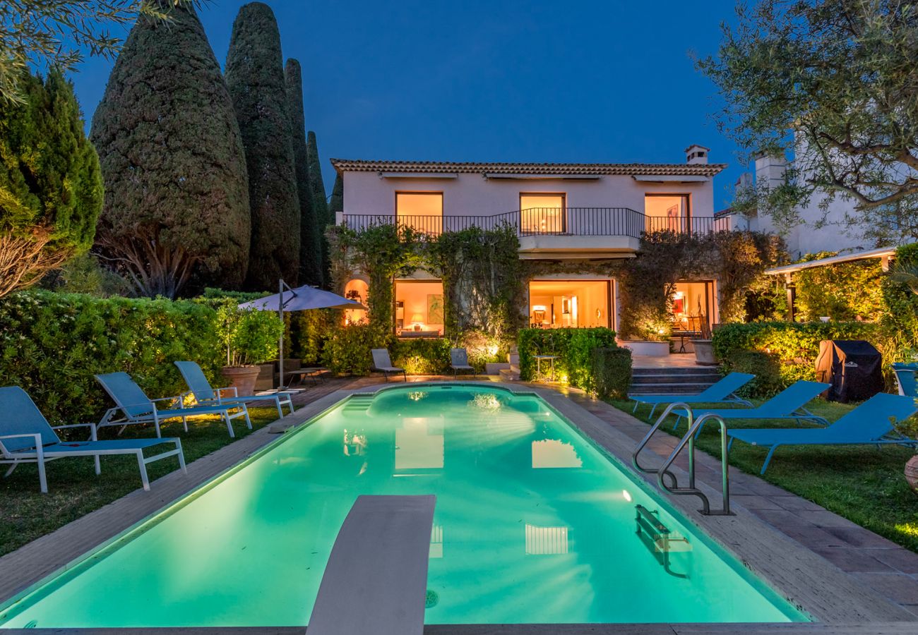 Villa à Antibes - VILLA BAGATELLE