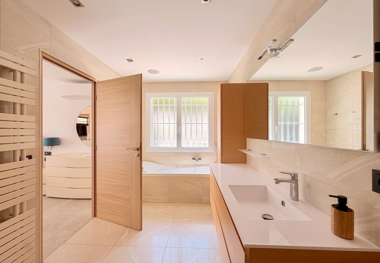 Villa à Antibes - VILLA IBIZA