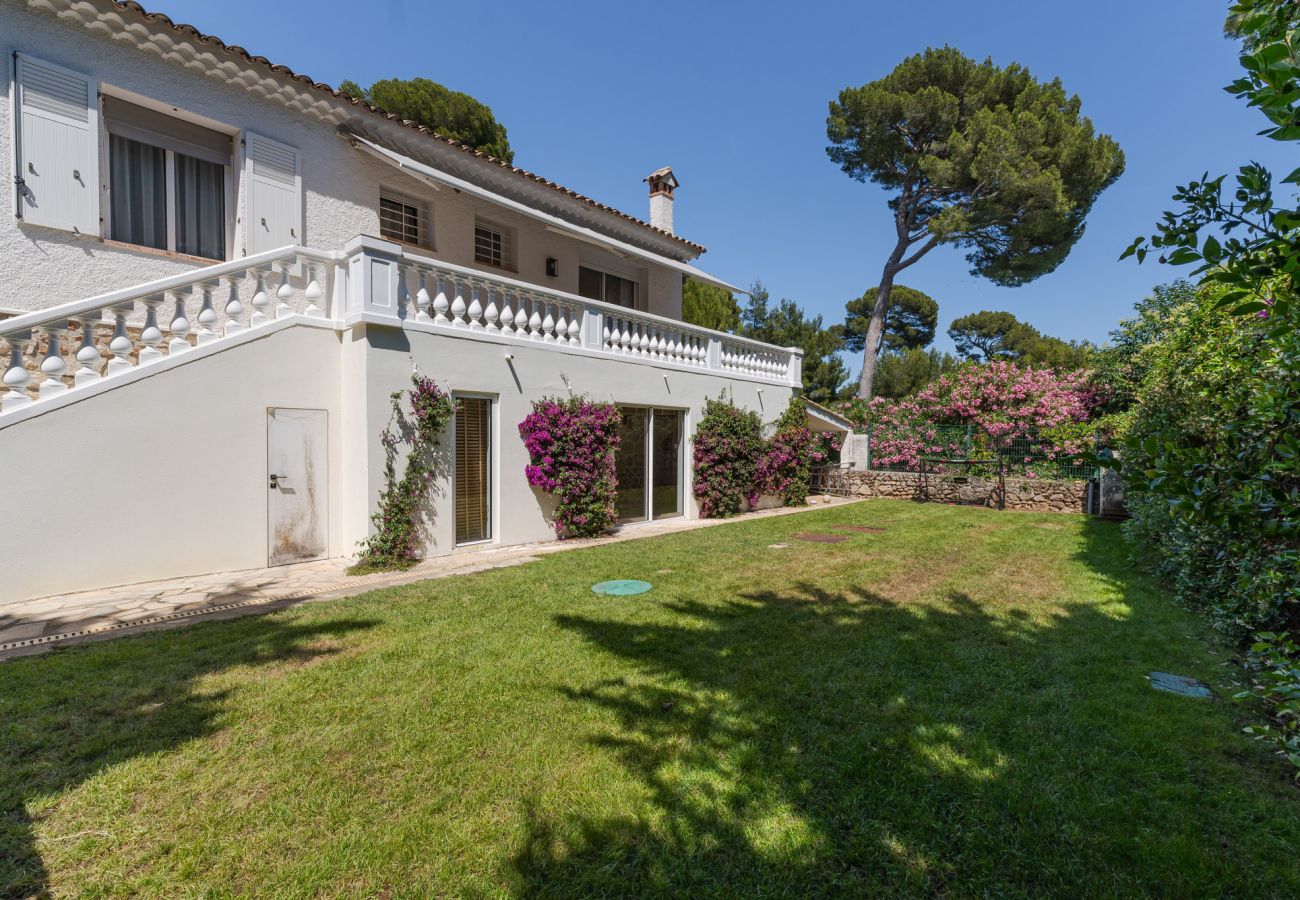 Villa à Antibes - VILLA FLORE